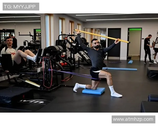 足球明星休赛期的生活揭秘与训练计划分享