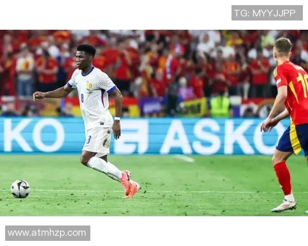 不同足球明星在100米赛道上的速度对比与精彩瞬间解析