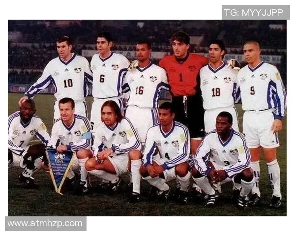 名字中含有哲字的足球明星及其精彩瞬间回顾